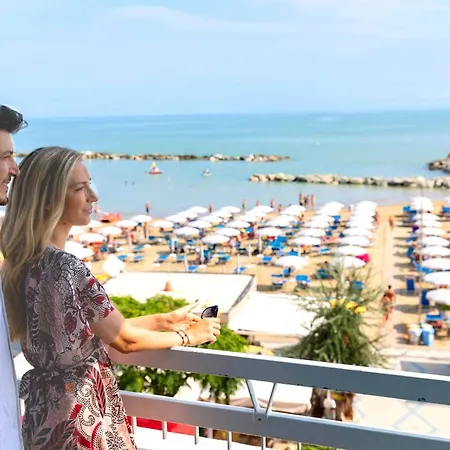 Hotel Levante 4*