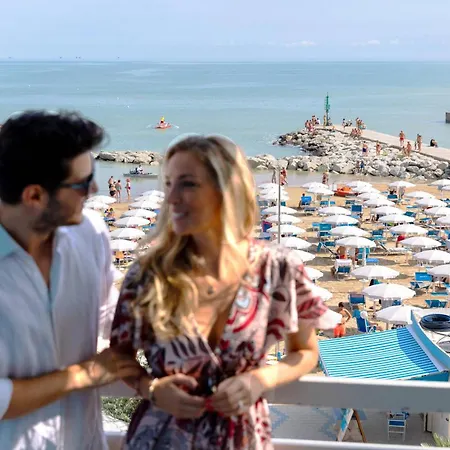 Levante Hotel 4*