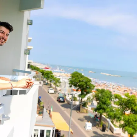Levante Hotel 4*