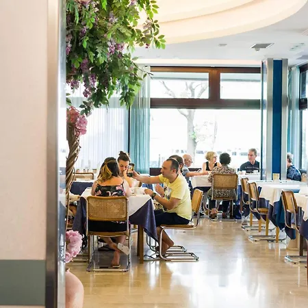 Levante Hotel